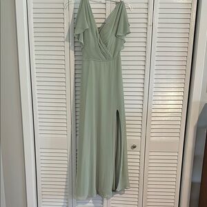 Elegant Sage Green Maxi Dress